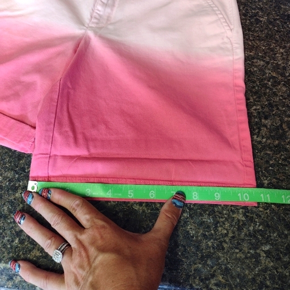Khakis by Gap The Boyfriend Short ombre pink dip dyed size 6 - Picture 5 of 5